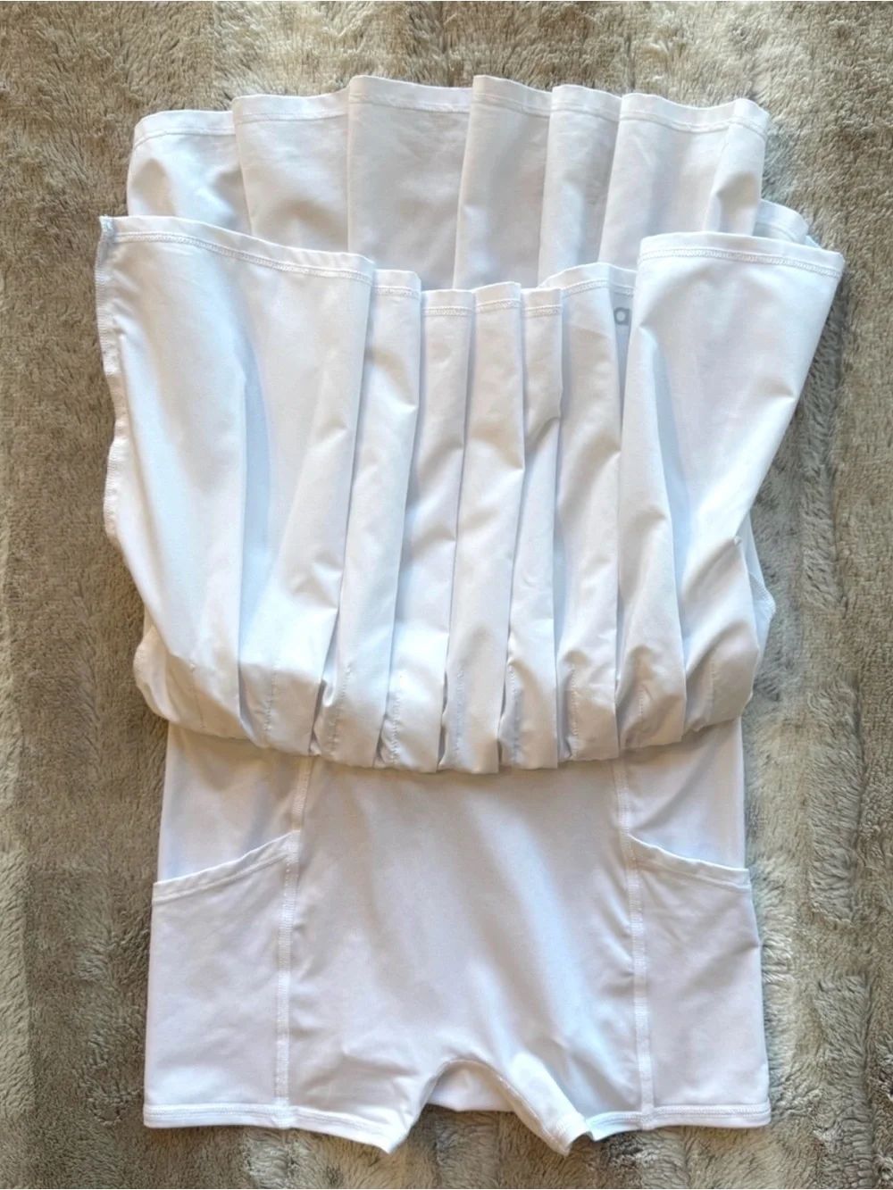 ALO YOGA Varsity Pleated Tennis Skirt